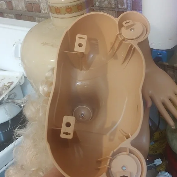 Barbie Pink and Blonde Hair Styling Doll Head - Picture 4 of 6